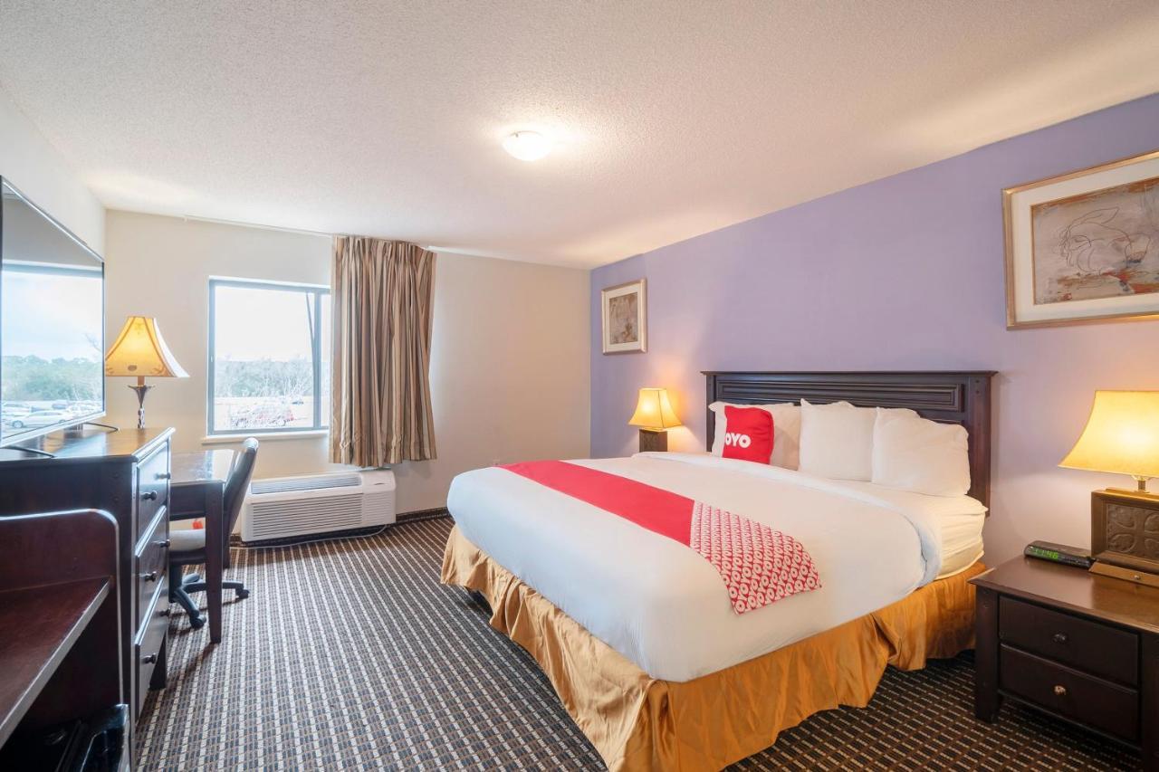 Oyo Townhouse Houston Airport North Otel Dış mekan fotoğraf