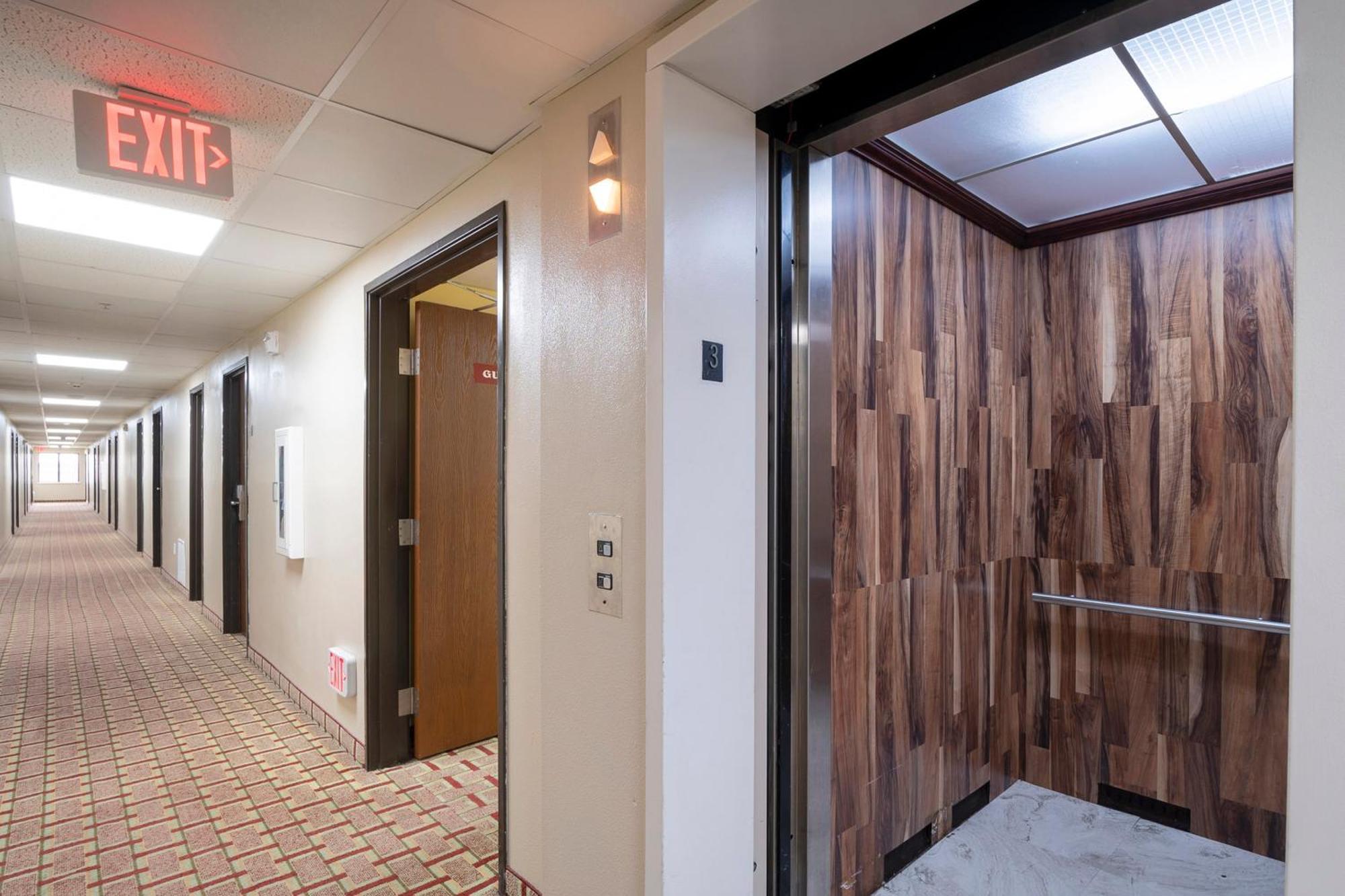 Oyo Townhouse Houston Airport North Otel Dış mekan fotoğraf