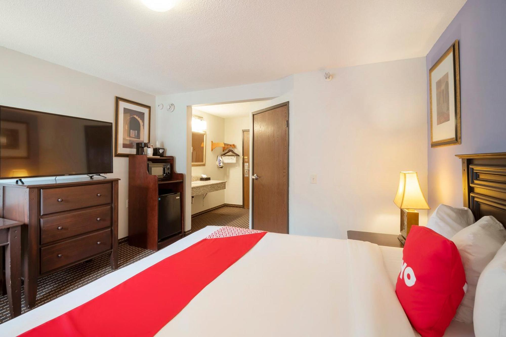Oyo Townhouse Houston Airport North Otel Dış mekan fotoğraf