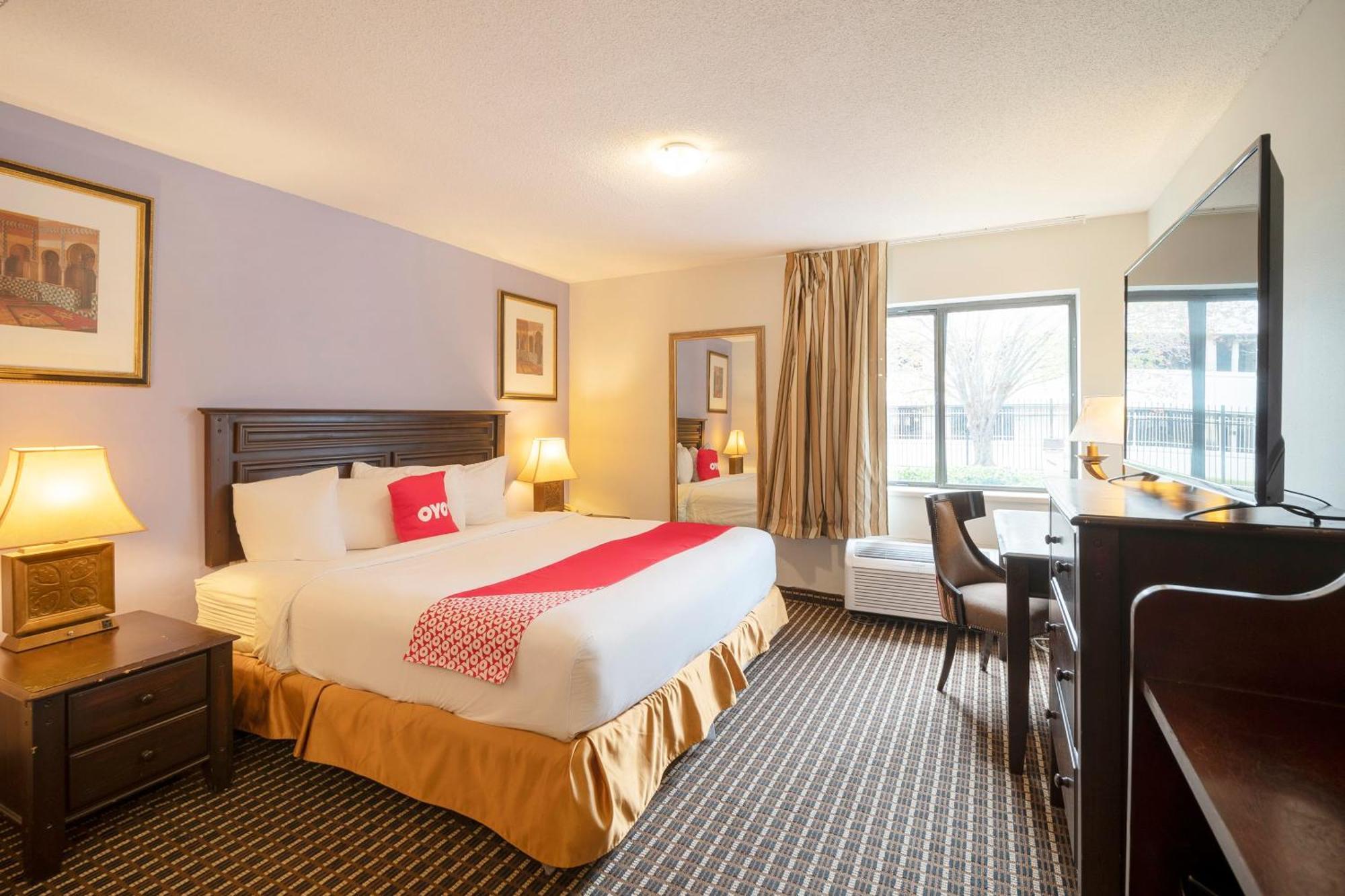 Oyo Townhouse Houston Airport North Otel Dış mekan fotoğraf